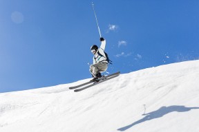 女篮姑娘的微笑背后是无数汗水，女篮帅气小姐姐