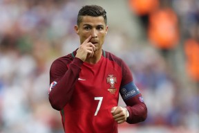 皇家马德里迎来百年华诞，历史战绩辉煌，夺得多项欧洲冠军，2021皇家马德里